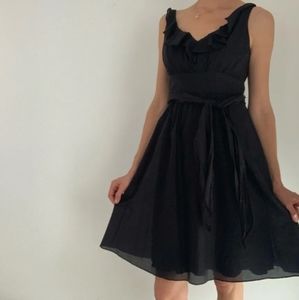 White House Black Market dress Silk Blend A- line  ruffled v-neck size 2 XS